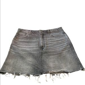 Abercrombie & Fitch black denim cut off skirt size 31